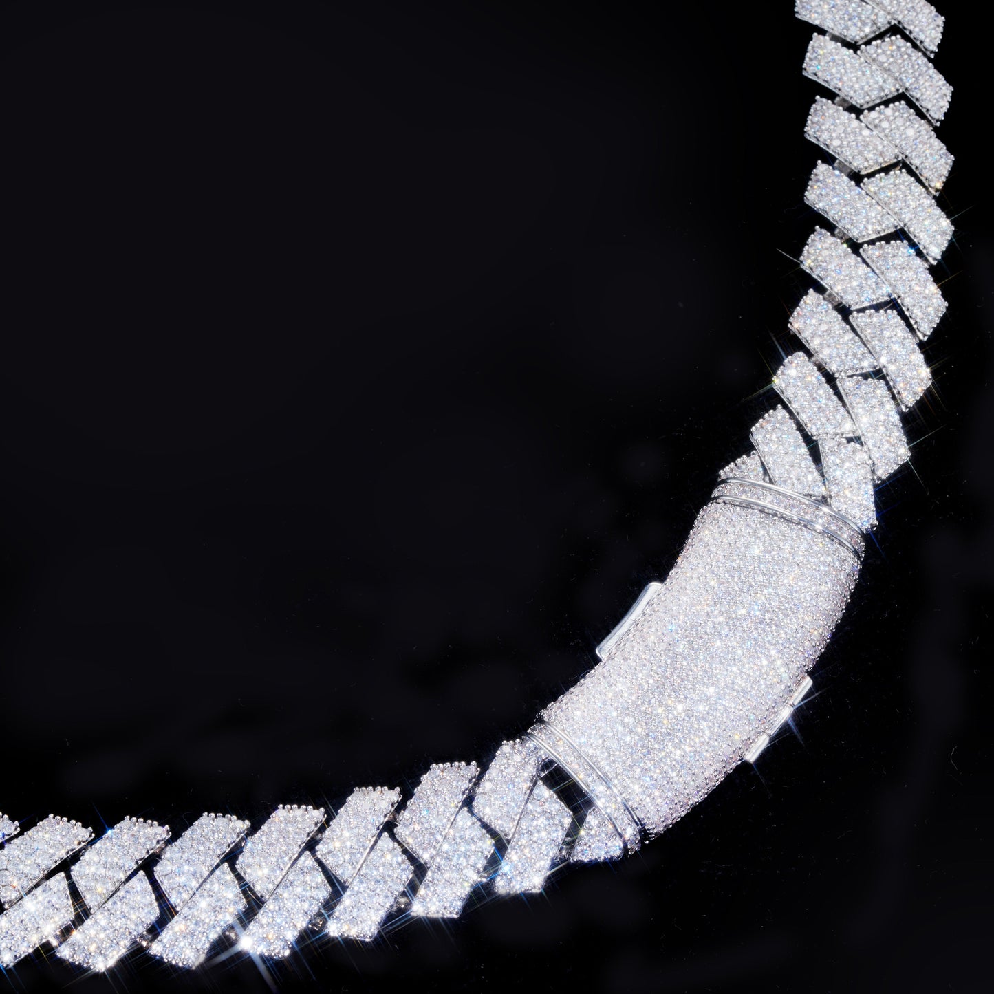 16MM 3-ROW CURVED CLASP PRONG CUBAN CHAIN
